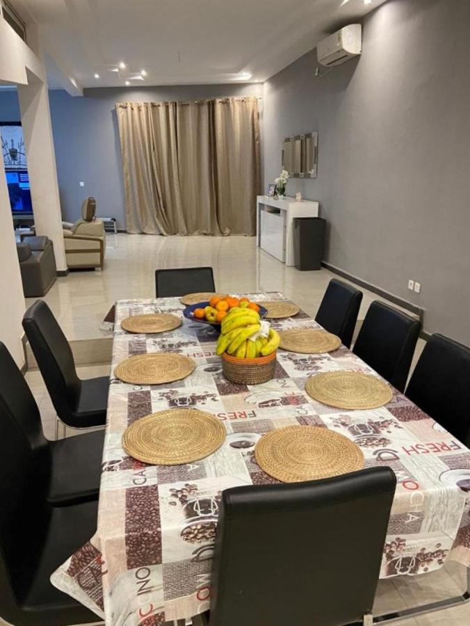 Saly - Villa Kage 6 Chambres -Clim-Wifi-Eau Chaude-Billard-Babyfoot-Ping Pong-Canal - Electricite Non Comprise Dış mekan fotoğraf