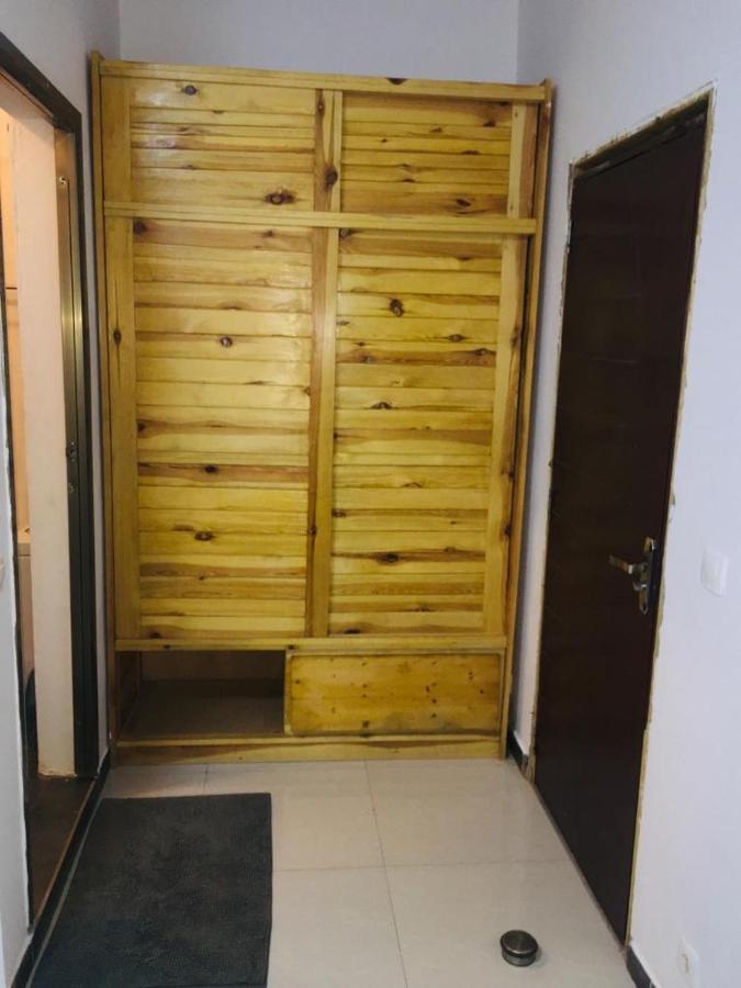 Saly - Villa Kage 6 Chambres -Clim-Wifi-Eau Chaude-Billard-Babyfoot-Ping Pong-Canal - Electricite Non Comprise Dış mekan fotoğraf