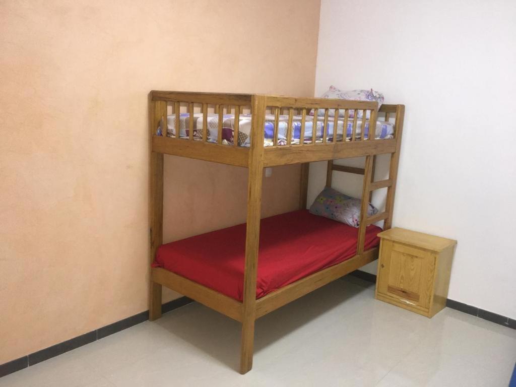 Saly - Villa Kage 6 Chambres -Clim-Wifi-Eau Chaude-Billard-Babyfoot-Ping Pong-Canal - Electricite Non Comprise Dış mekan fotoğraf