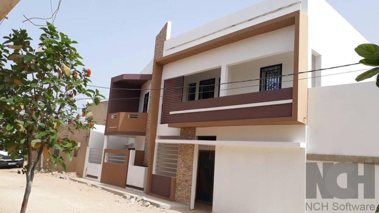 Saly - Villa Kage 6 Chambres -Clim-Wifi-Eau Chaude-Billard-Babyfoot-Ping Pong-Canal - Electricite Non Comprise Dış mekan fotoğraf